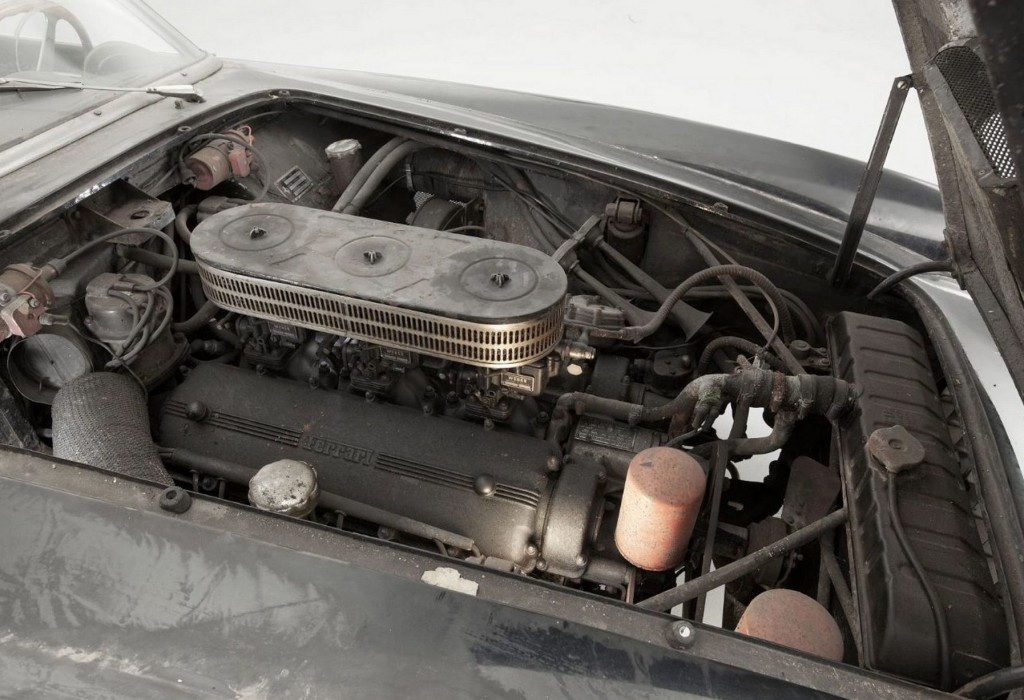 3.0L V12 engine of the Ferrari 250 GT SWB California Spider at auction