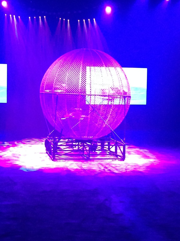 Cage of Death with five motrocycles