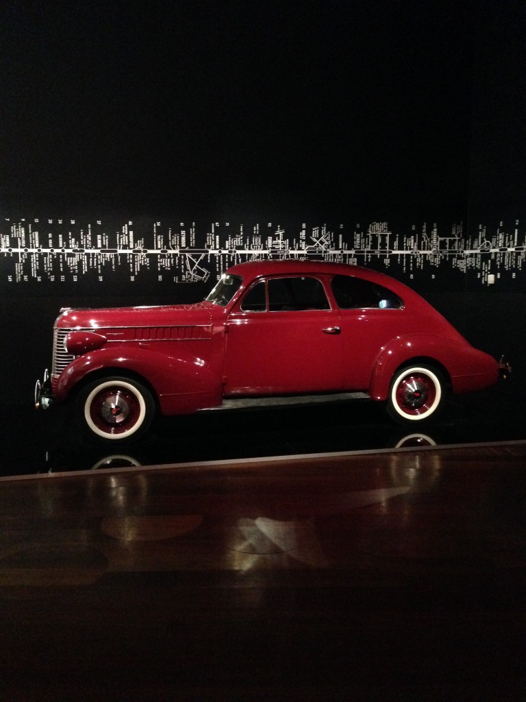1938 GM Holden Pontiac all-enclosed coupe (silver streak)